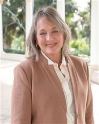 Mary Beth Viruete, REALTOR®