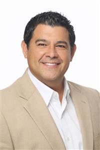 Oscar Vega, REALTOR®