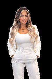 Cinthya Ulloa, REALTOR®
